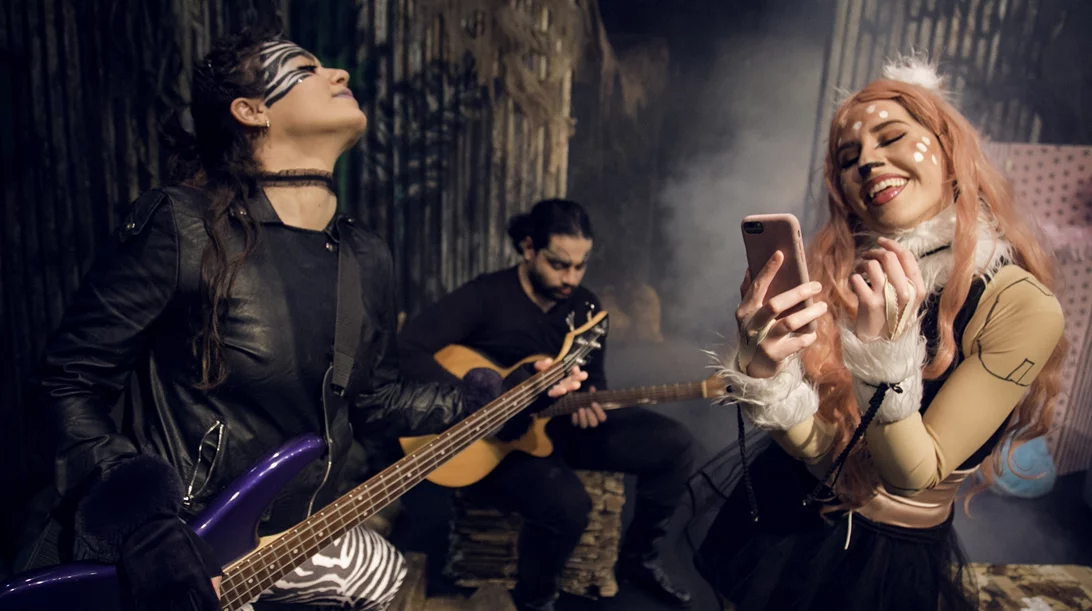 Η παράσταση "Ζοζεφίνα, έχεις μήνυμα" έρχεται στο Κηποθέατρο Παπάγου