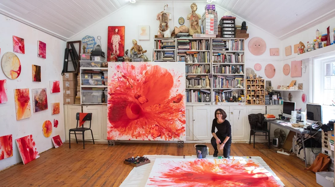 Η Penny Siopis συνομιλεί με την Κατερίνα Γρέγου στο ΕΜΣΤ