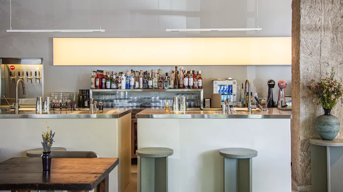 Γιατί γίνεται τέτοιος χαμός στο Agave και το Παγκράτι;