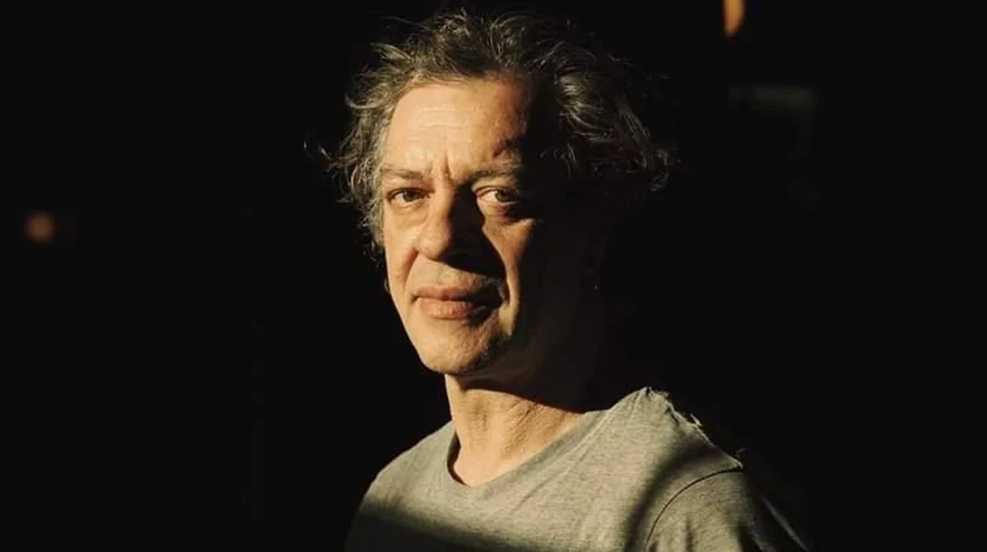 Στο "Underground" ο Γιάννης Τσορτέκης υποδύεται έναν μαυραγορίτη που είναι "πρωτεργάτης, επαναστάτης, σύμβολο"