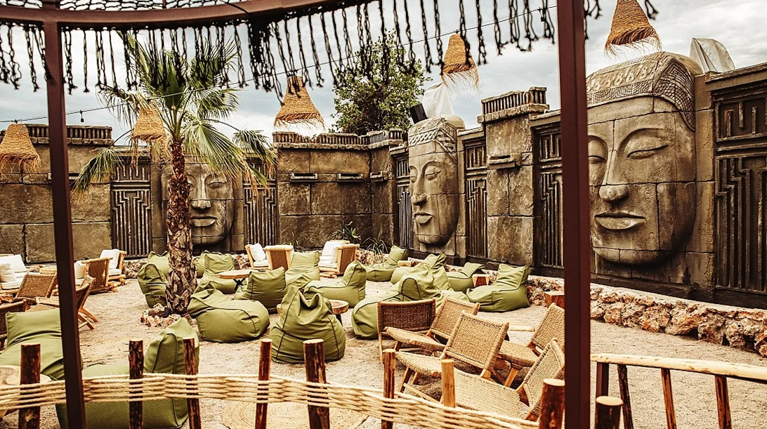 'Gajah': Στον εξωτισμό ενός viral μυστικού νησιού