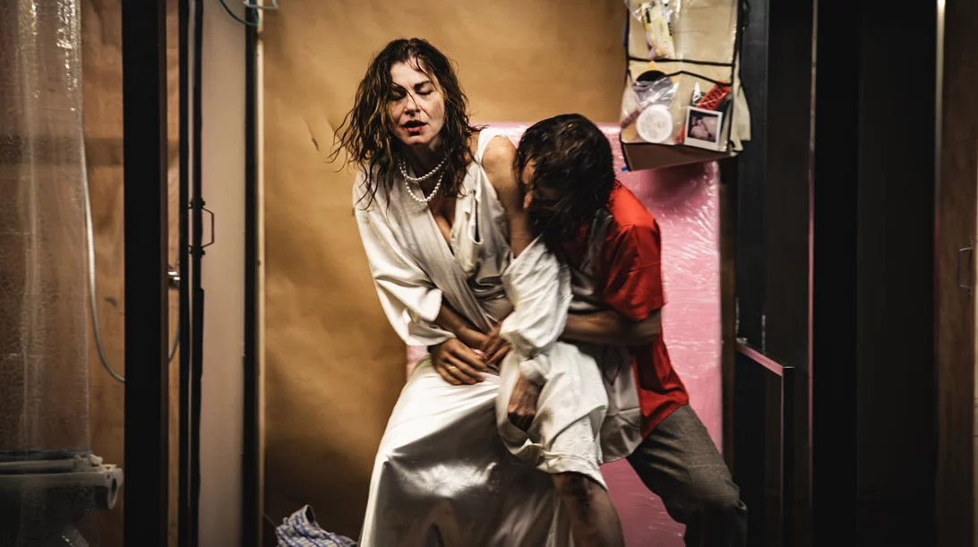 "Λεωφορείο ο Πόθος": Νέες φωτογραφίες από τη νέα σκηνοθεσία του Δημήτρη Καραντζά