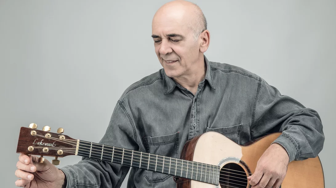 Ο Ορφέας Περίδης στο Κηποθέατρο Παπάγου με νέα τραγούδια