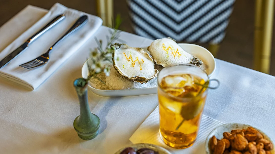 Στο Via Maris, τη νέα βερμουτερία του Ψυρρή