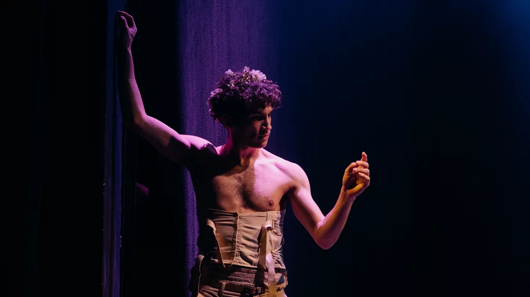 Συνεχίζεται με επιτυχία η "Δόξα κοινή" στο θέατρο Πορεία