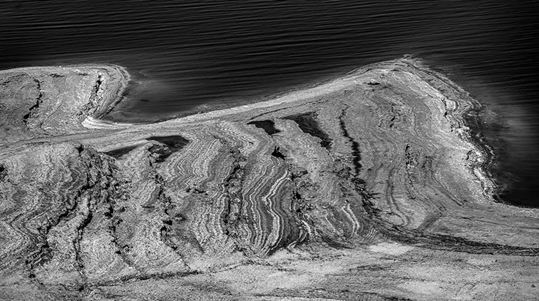 "Below Sea Level": Μια φωτογραφική αναπαράσταση της γεωμορφολογίας της Νεκράς θάλασσας