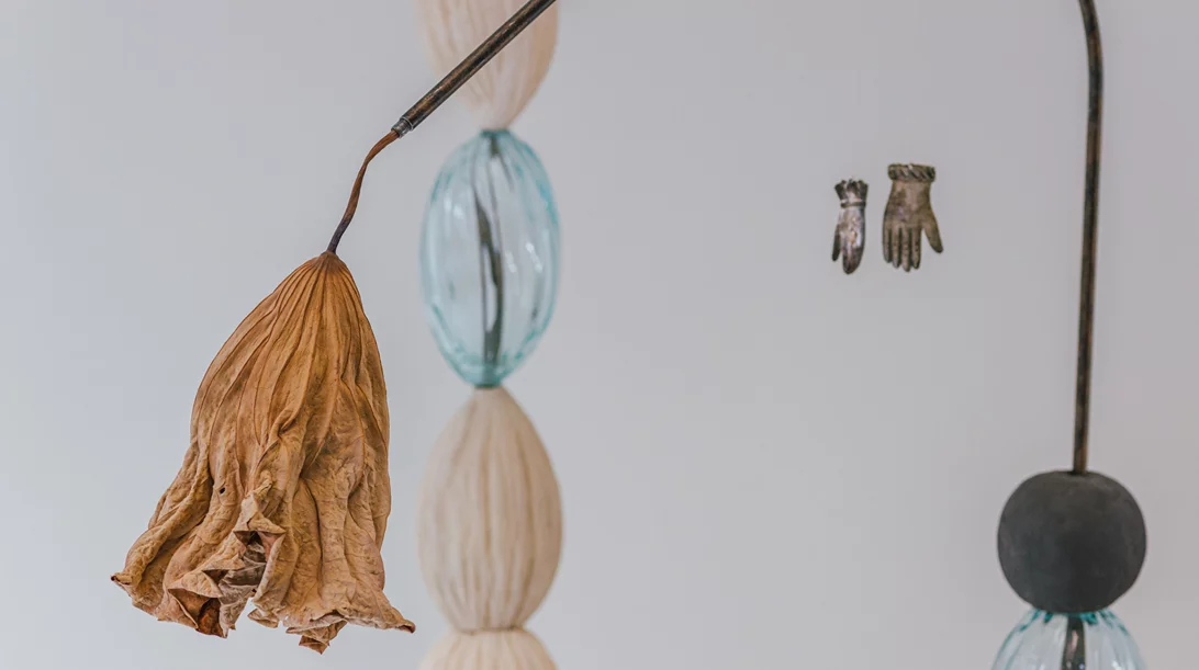 "Fixing Branches": Πώς η τέχνη μπορεί κρατήσει τη μνήμη ενός αγαπημένου πρόσωπου ζωντανή