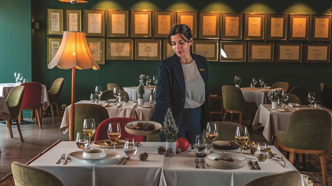 "Varoulko Seaside": Χριστούγεννα με βραβευμένη λάμψη