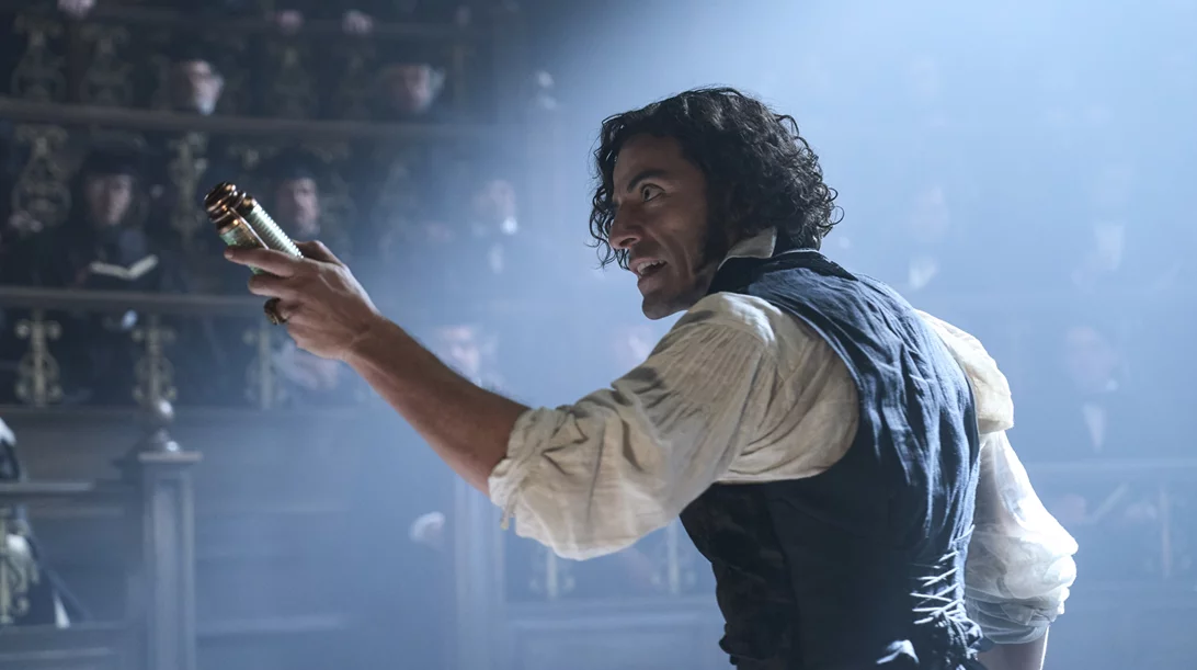 Ο Όσκαρ Άιζακ είναι ο δόκτωρ και ο Τζέικομπ Ελόρντι το τέρας στο "Φρανκενστάιν" του ντελ Τόρο