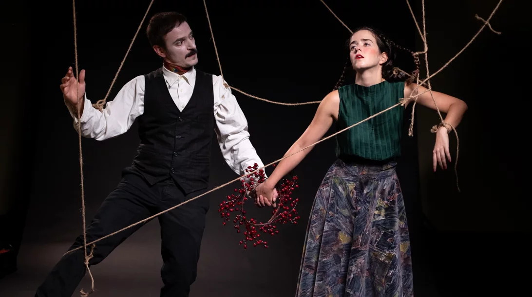 "Ένα Κουκλόσπιτο" σε ανθρώπινη κίνηση – Η Loxodox ξαναγράφει τον Ίψεν