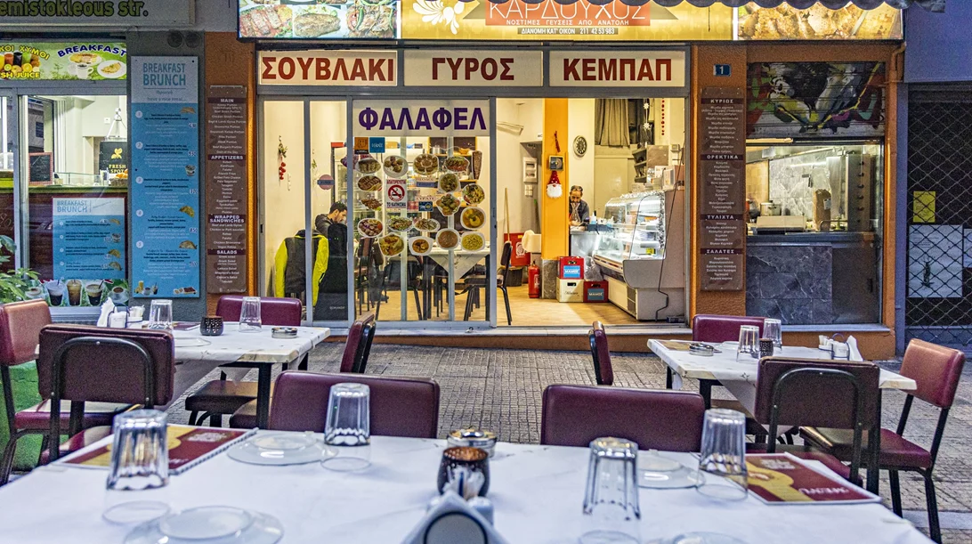 Μία ωραία μίνι πιάτσα φτιάχνεται στην Κλεισόβης