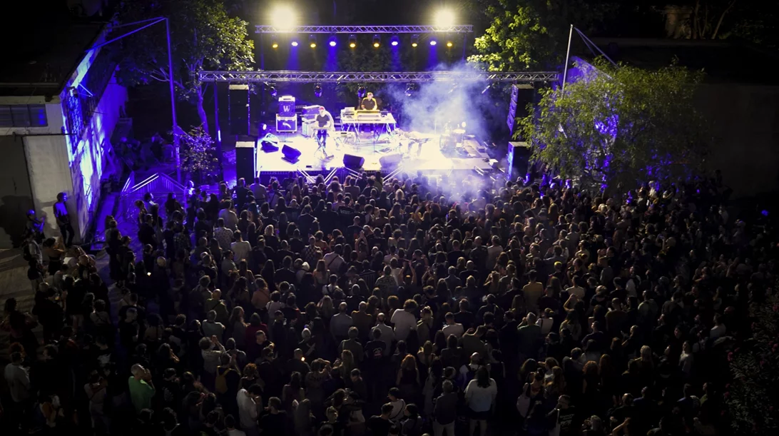 Νοσταλγώντας το μέλλον για δύο μέρες στο Αγοραφοβικό Φεστιβάλ 2024