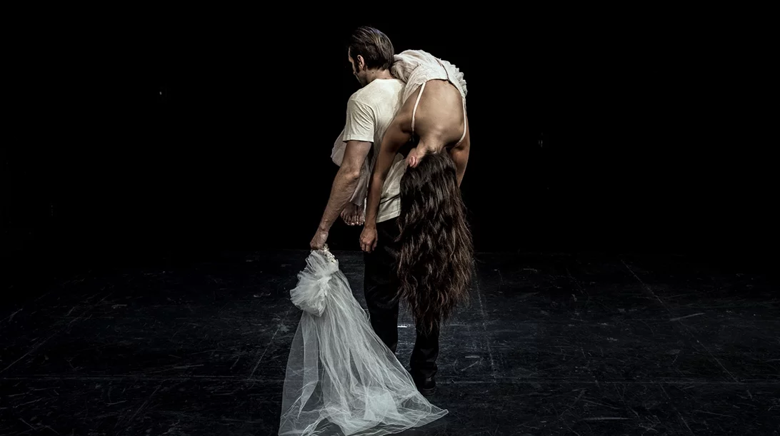 Το θέατρο Επί Κολωνώ στηρίζει τη σύγχρονη ελληνική δραματουργία