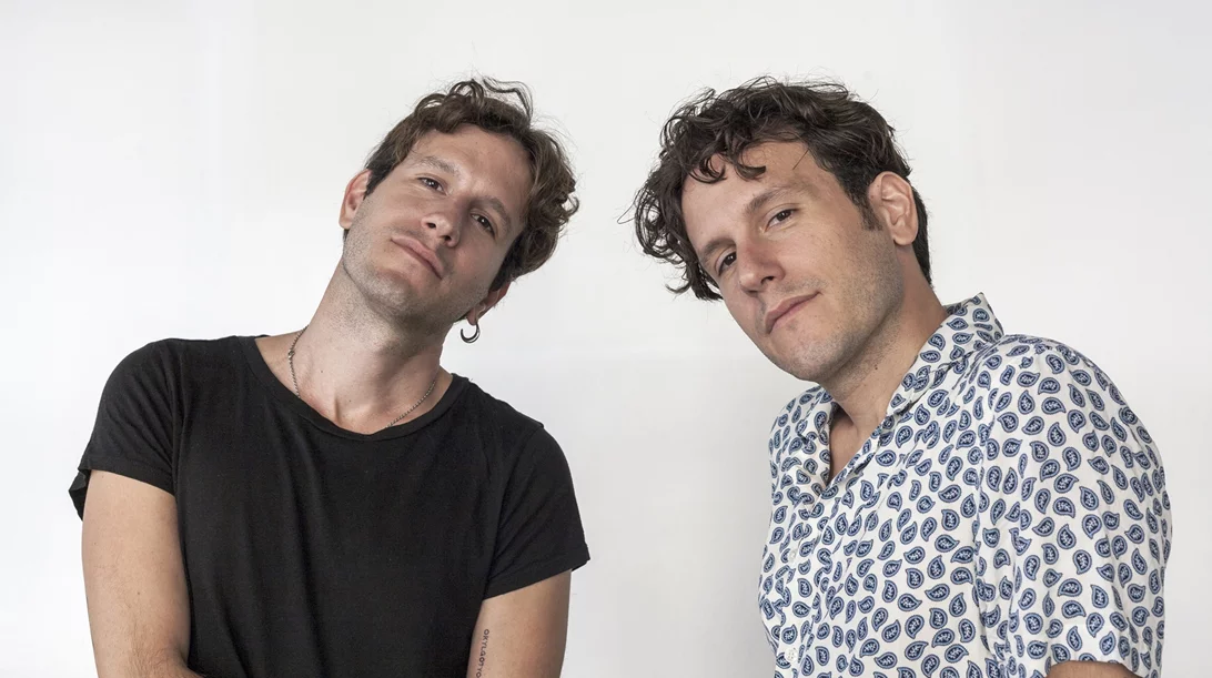 Τα Καλογεράκια επιστρέφουν παρέα με τη Nalyssa Green