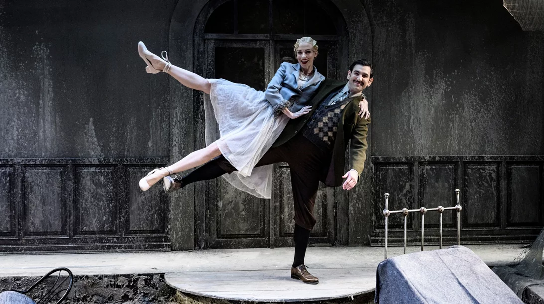 "Berlin Alexanderplatz": Η παράσταση που απέσπασε 5 βραβεία στα Θεατρικά Βραβεία Κοινού του "α" παίρνει παράταση