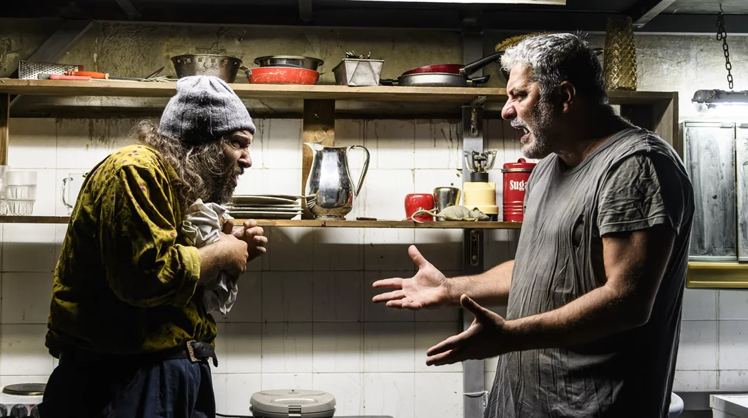 Βασίλης Μπισμπίκης και "Άνθρωποι και ποντίκια" συνεχίζουν: Νέες ημερομηνίες λόγω sold out