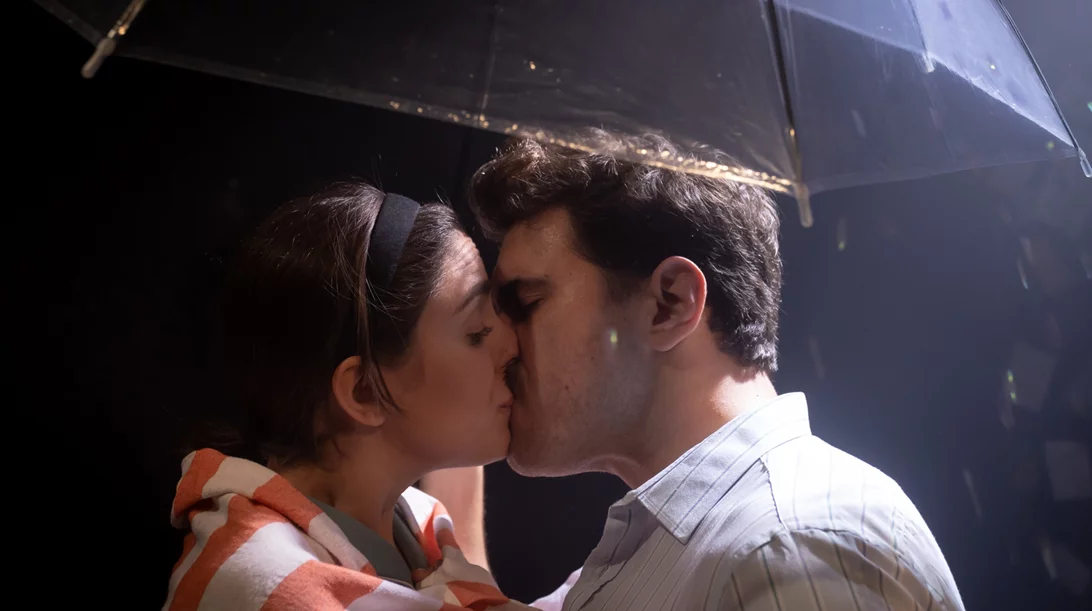 Έρωτες λαμπεροί σαν "αστΕΡΩΣκονη" στο θέατρο Σημείο