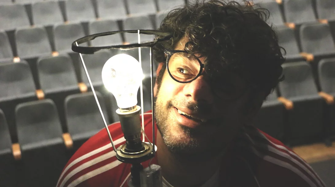 "Ο φίλος μου ο Ντοστογιέφσκι" της Δήμητρας Παπαδοπούλου επιστρέφει στο θέατρο Άλφα