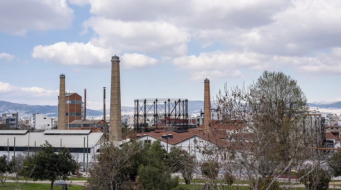 "Επόμενη Στάση: Γκαζοχώρι": Μια νέα περιπατητική θεατρική εμπειρία από τους Ανεμόμυλους