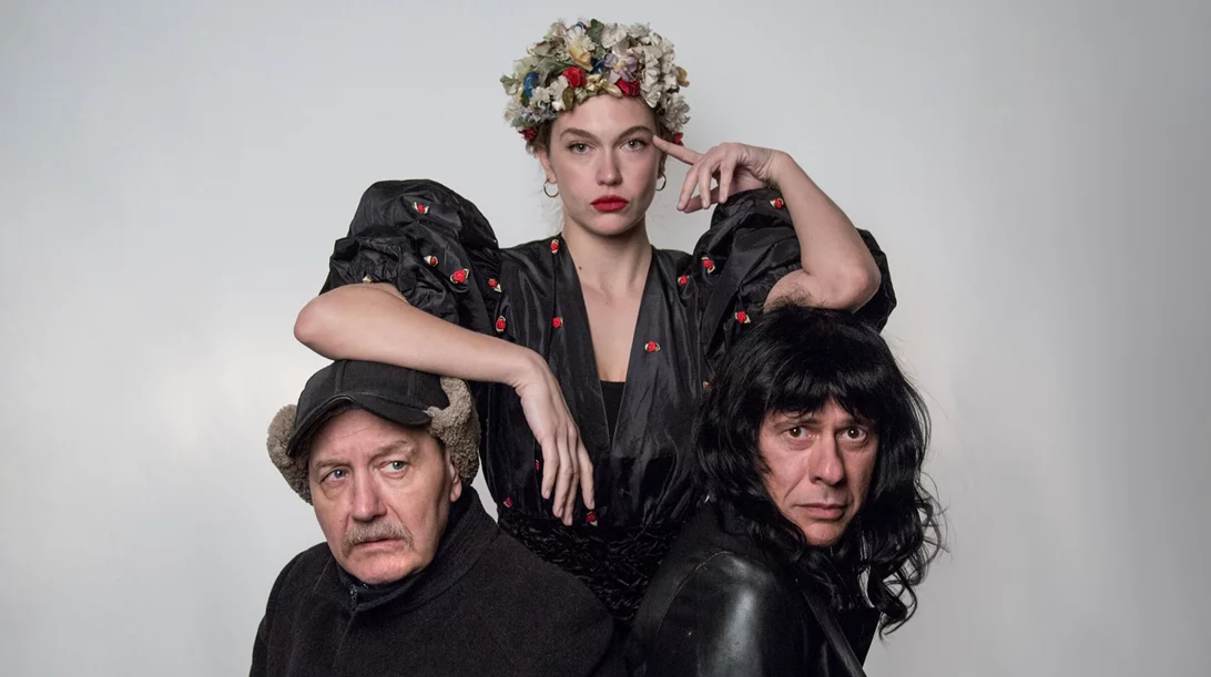 "Οι δύο χέστηδες": Η νέα παράσταση του Βασίλη Παπαβασιλείου στο Θέατρο Τέχνης Καρόλου Κουν