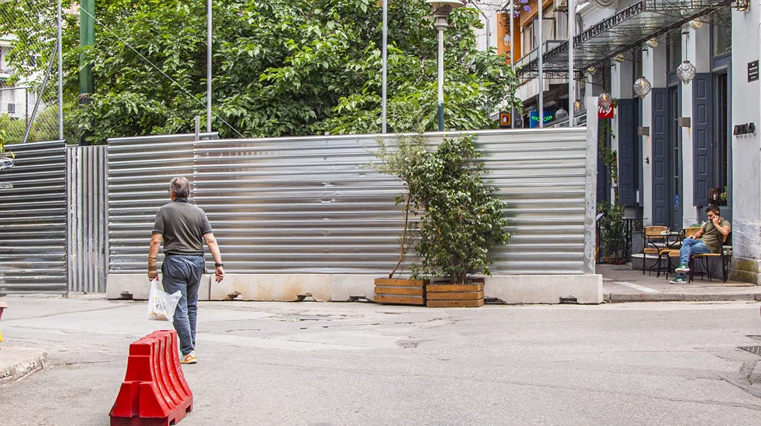 Τι δήλωσε ο ΣΑΔΑΣ Τμήματος Αττικής για τη διάσωση της μπλε πολυκατοικίας από το εργοτάξιο του μετρό στα Εξάρχεια