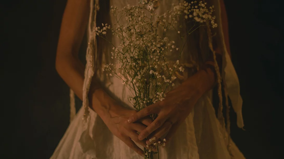 "Βάιζα": Ένα έργο για όλες τις φορές που το θέλαμε αλλά επιλέξαμε να μην μιλήσουμε ανεβάζει η Χριστίνα Ματθαίου