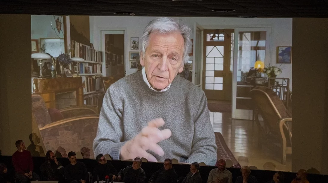 Ιντεάλ-Άστορ: Γαβράς, Λάνθιμος, Λόουτς, Ακίν στηρίζουν τα αθηναϊκά σινεμά