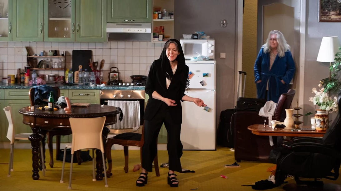 Φεστιβάλ Αθηνών: Ο μετρ της οπτικής γωνίας Κόρνελ Μούντρουτσο επιστρέφει με τη νέα του παράσταση "Parallax"