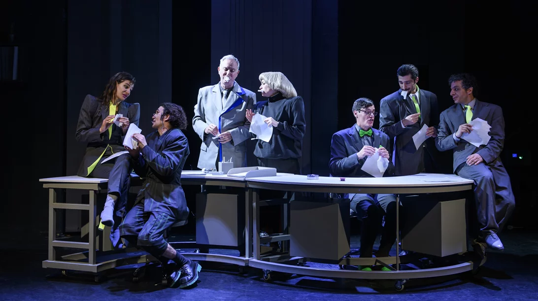 Πρώτες φωτογραφίες από το "Μεμοράντουμ" των The Young Quill στο Θέατρο "Μπέλλος"