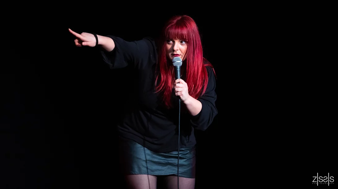 Χρύσα Κατσαρίνη: "Τα πιο τραγικά γεγονότα μπορούν να γίνουν αστεία"