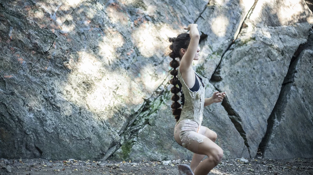 Καλλιτέχνιδες από τη Βαλτική ασχολούνται με τα φαντάσματα της οικολογικής καταστροφής