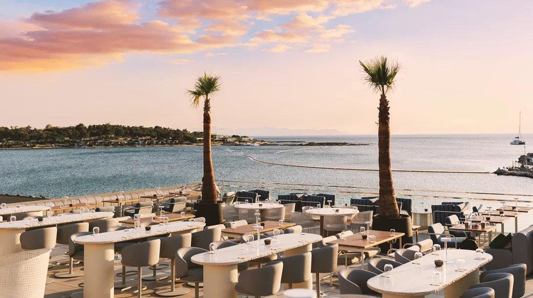 Μία cool ταράτσα στον αστερισμό της Γλυφάδας