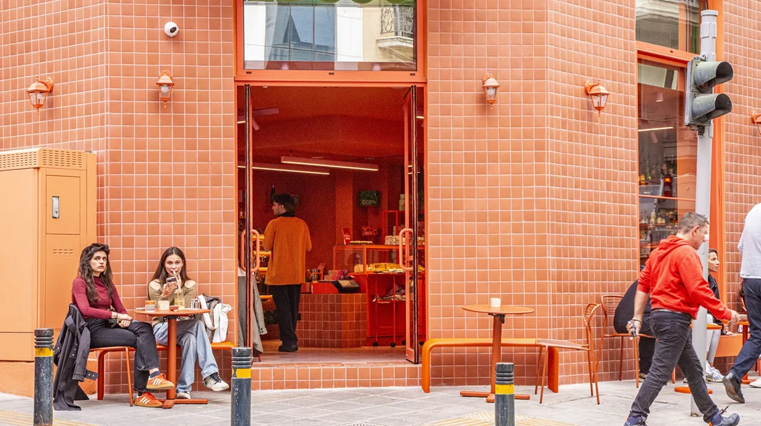 Φαγητό, ποτό και socializing στην Καψάλη, τη νέα πιάτσα του Κολωνακίου