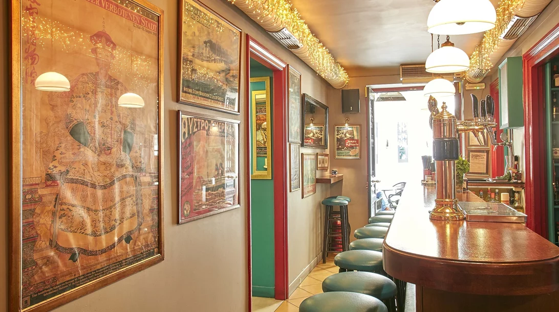 Ο "Ιπποπόταμος", ένα κλασικό μπαρ-σημείο συνάντησης και μετά το θέατρο