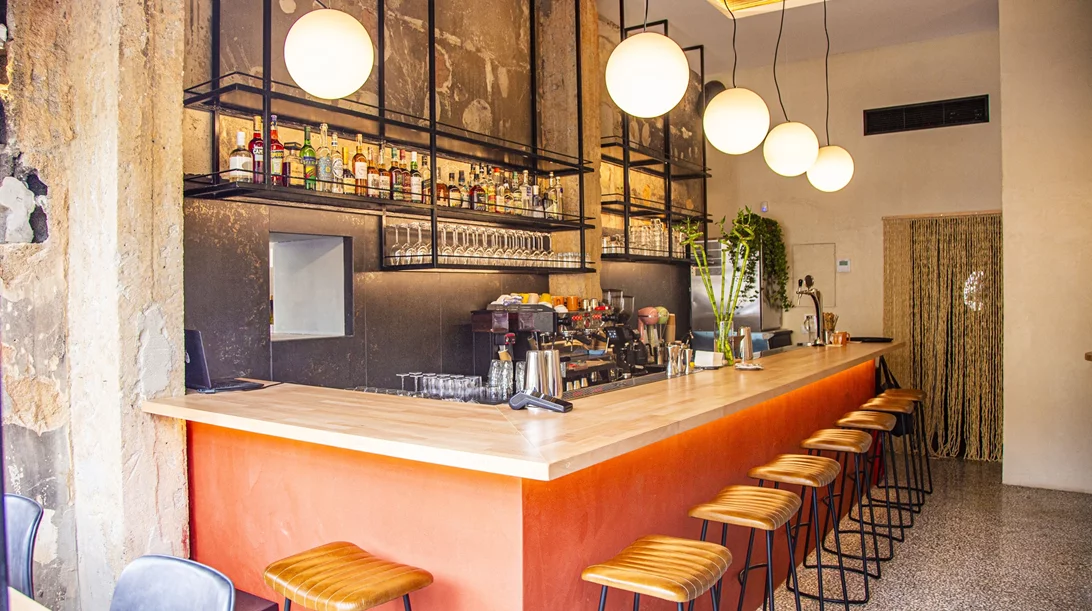 Οινικές Κυριακές στη Στουρνάρη και το Di Lien