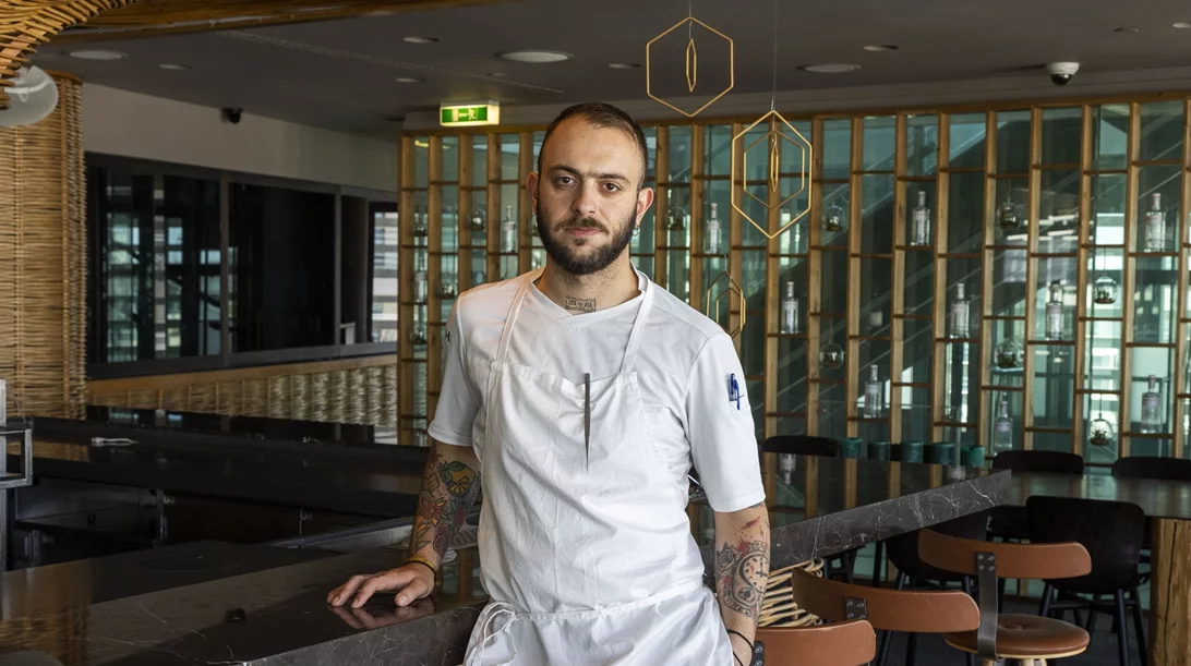 Ο Γιώργος Φελεμέγκας μαγειρεύει και νιώθει καλά