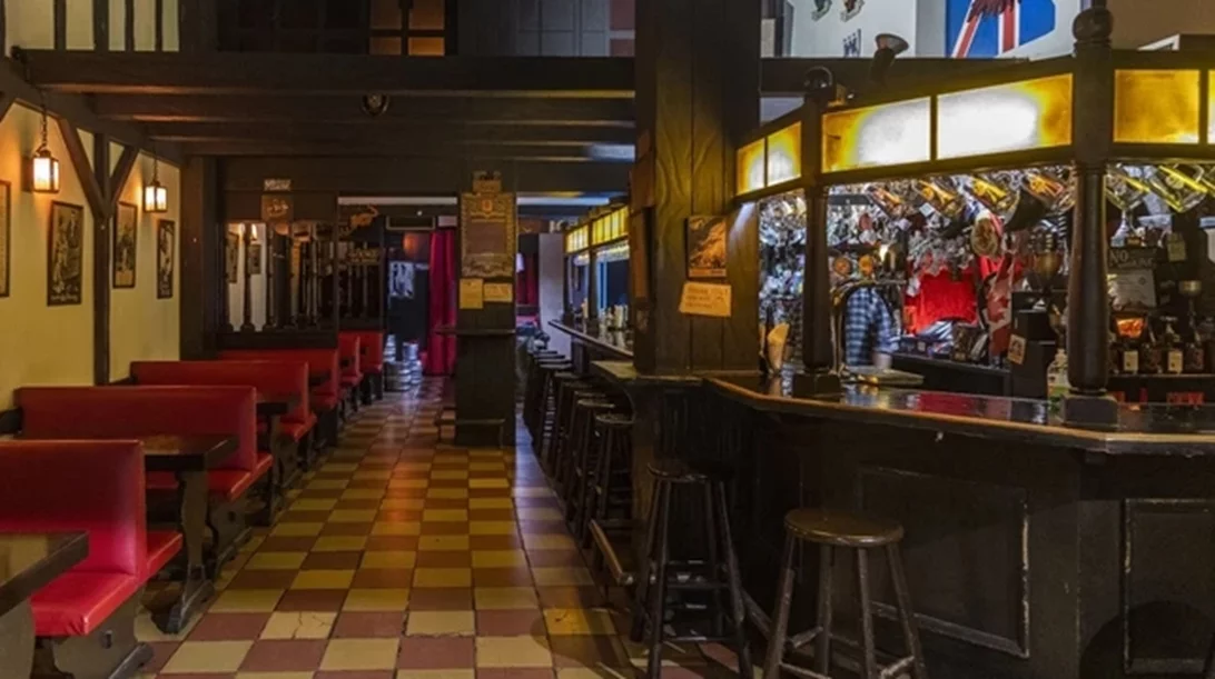 Κάτι πρωτότυπο παίζει αυτές τις ημέρες στη Red Lion Pub