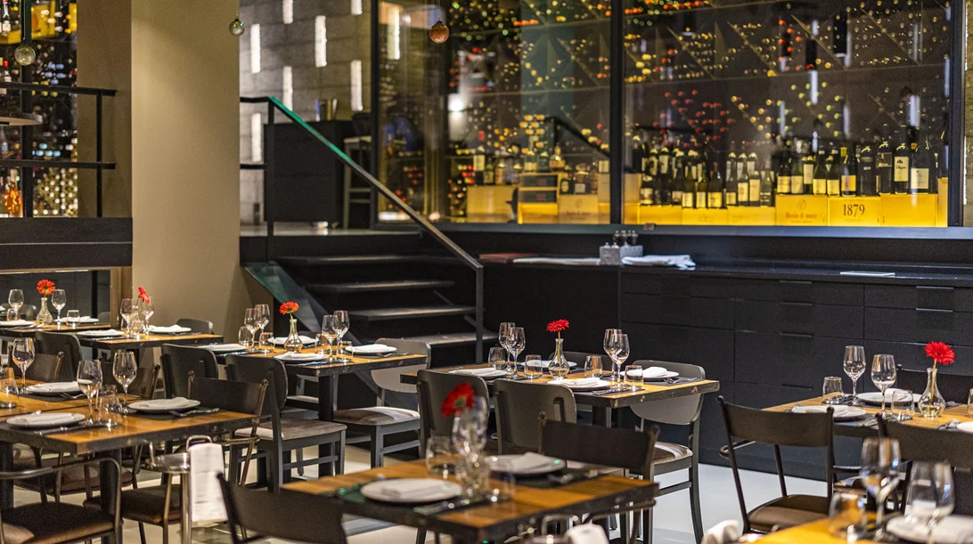 Ο Βασίλαινας υποδέχεται το Κτήμα Σκούρα