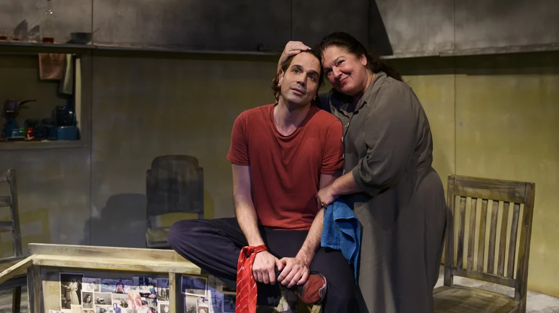 Ο Μάνος Καρατζογιάννης κι η Ερμίνα Κυριαζή σκηνοθετούν ένα έργο που μαλακώνει τη ψυχή