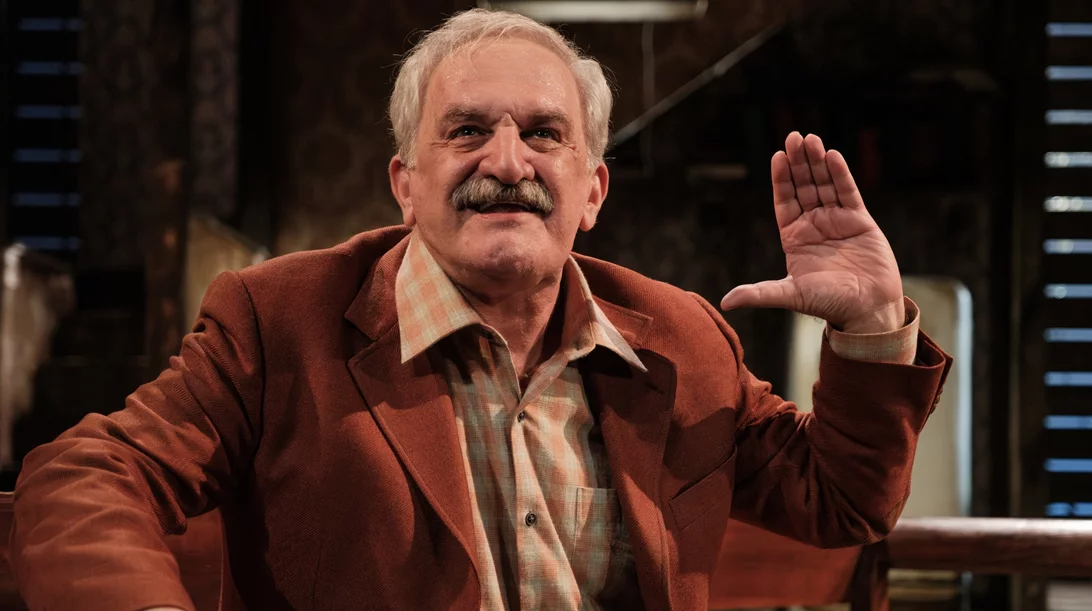 "Ο Θείος Βάνιας": Τελευταίες παραστάσεις για τον Δημήτρη Καταλειφό στο Δημοτικό Θέατρο Πειραιά