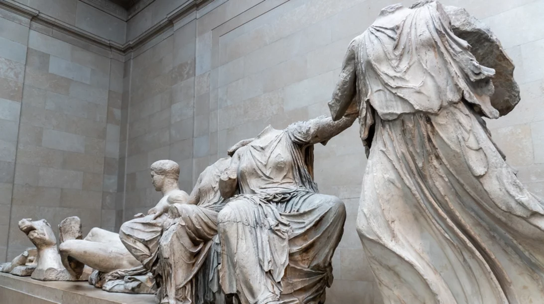 Δείπνο δίπλα στα Γλυπτά του Παρθενώνα: Το Υπουργείο Πολιτισμού καταδικάζει την εκδήλωση του Βρετανικού Μουσείου