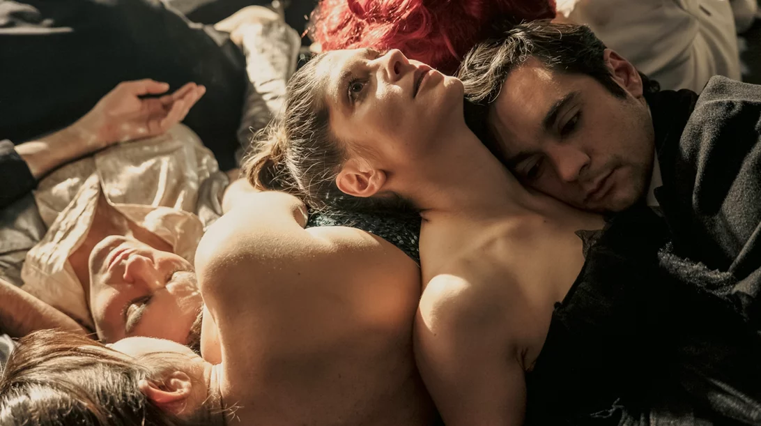 "Ρωμαίος και Ιουλιέτα": Είδαμε πρόβα στο Εθνικό Θέατρο και μιλήσαμε με τους συντελεστές της παράστασης