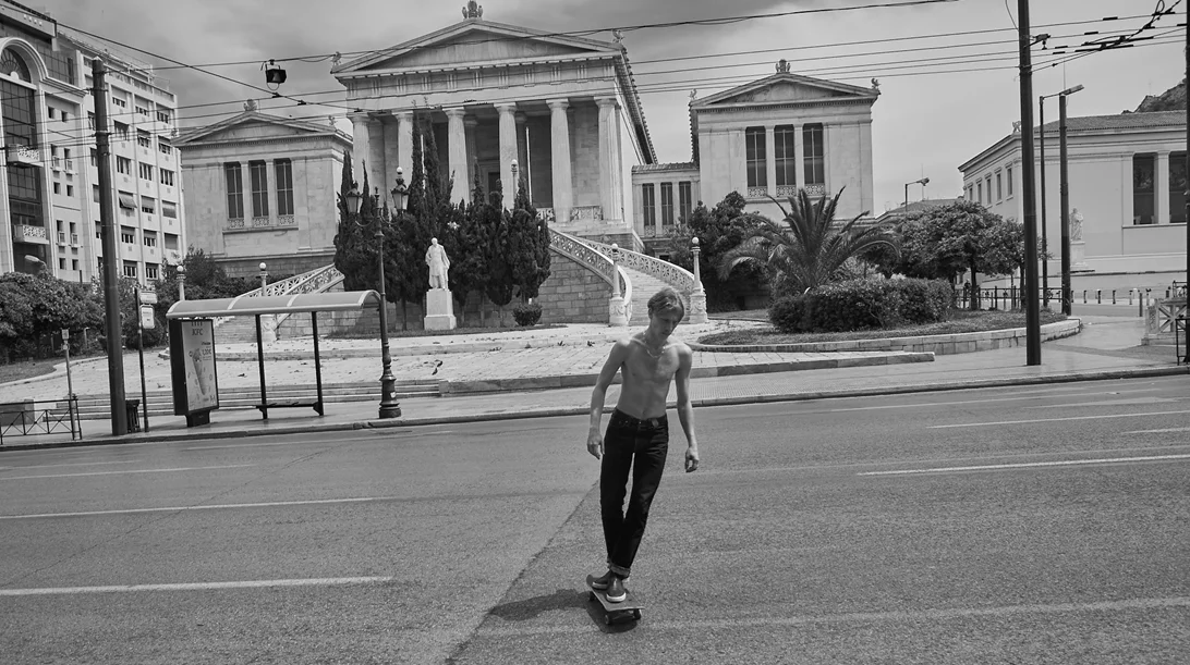 Αναδρομική έκθεση για τον διεθνούς φήμης φωτογράφου μόδας Bill Georgoussis