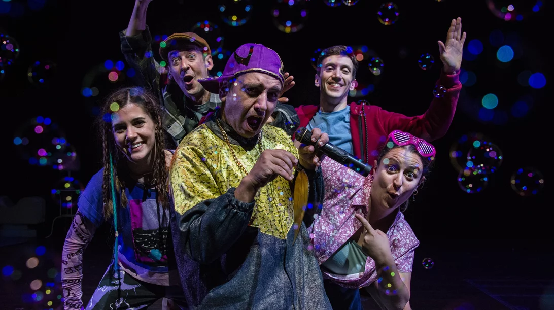 "ΠΟΥΠΟΥΛΑpp": Ένα κυνήγι θησαυρού αλλά και πολύτιμων μηνυμάτων στο Θέατρο Αργώ