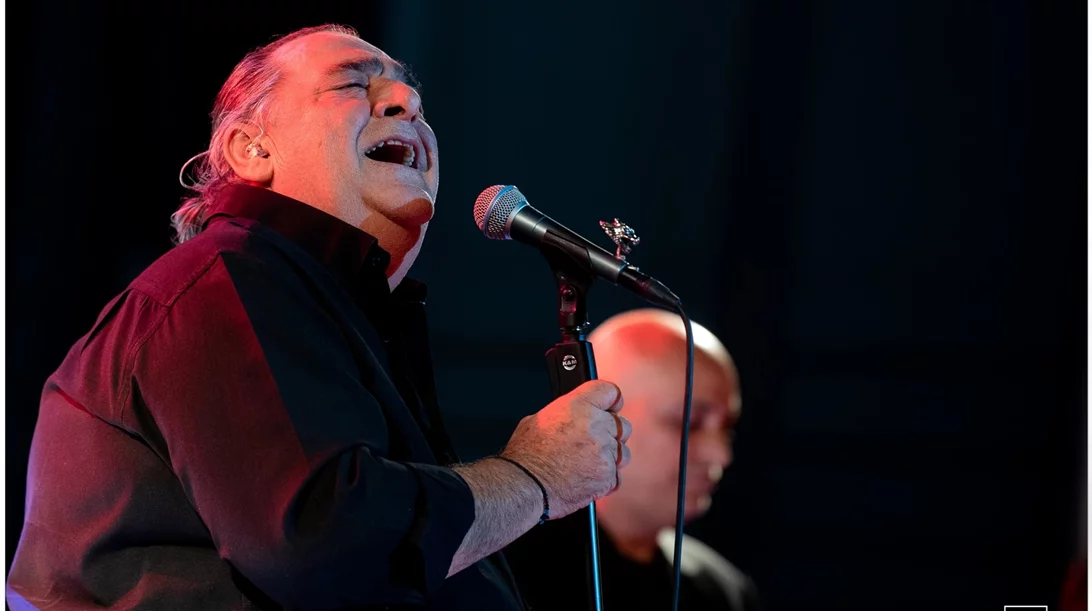 Πέθανε ο Βασίλης Καρράς