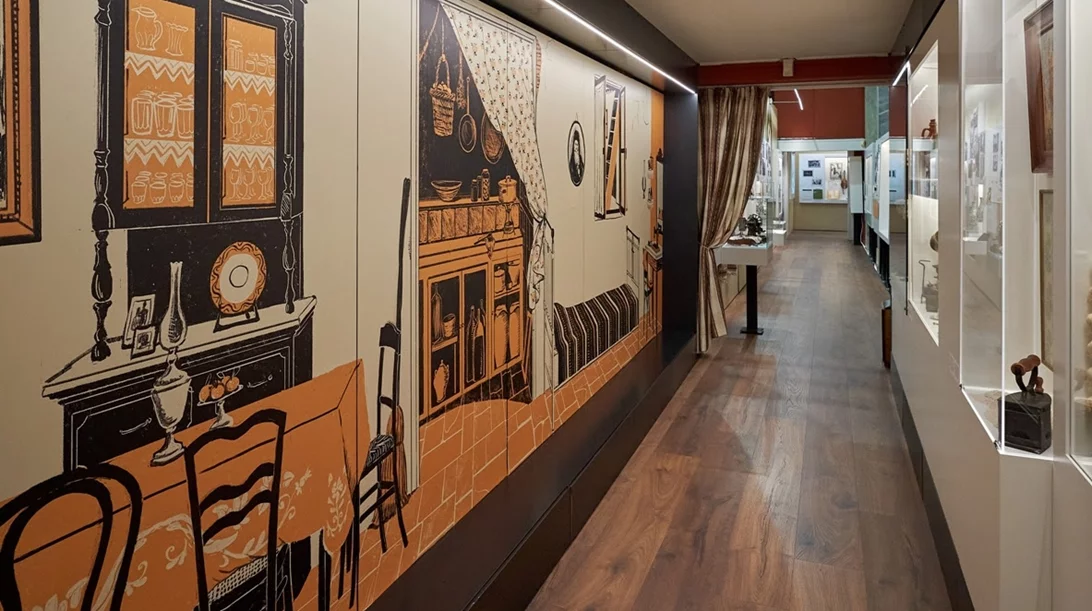 Ξενάγηση στην έκθεση "Από τη Μεγάλη… στη Σύγχρονη Ελλάδα" του Εθνικού Ιστορικού Μουσείου