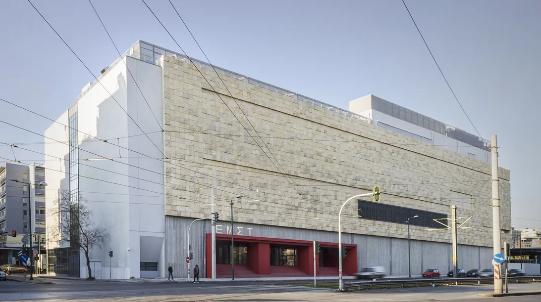 Το ΕΜΣΤ συμβάλλει ενεργά στην προώθηση Ελλήνων εικαστικών με μία νέα πρωτοβουλία