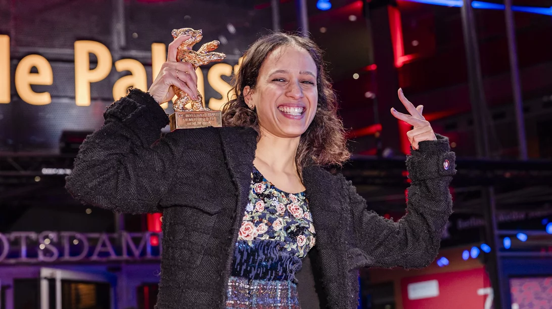 Μπερλινάλε 2024: Ιστορική και πολιτική Χρυσή Άρκτος στο "Dahomey"