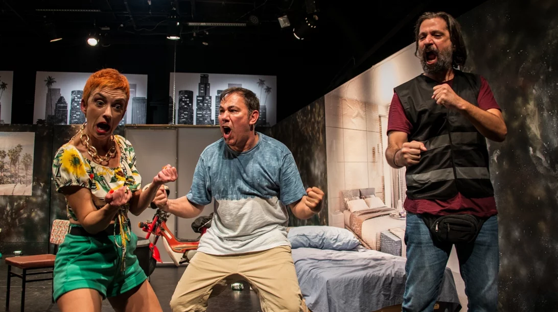 "Καλιφόρνια Ντρίμιν 2", 20 χρόνια μετά": Δείτε φωτογραφίες από την παράσταση του θεάτρου Από Μηχανής