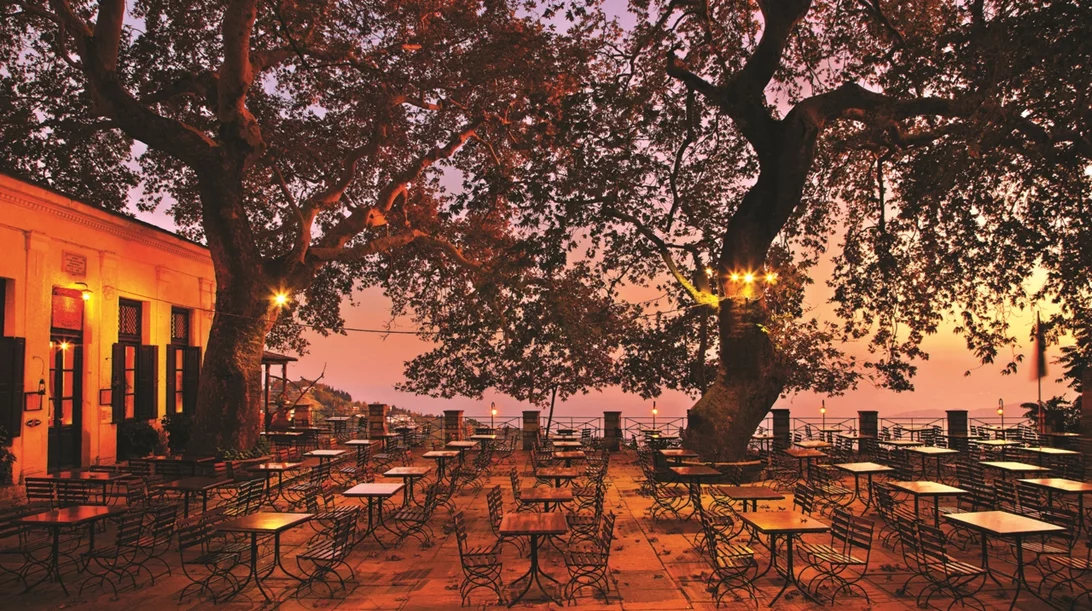 Ποιους προορισμούς επιλέγουν οι Έλληνες για το τριήμερο της 28ης Οκτωβρίου;